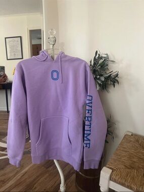 Overtime Lavender Pullover Hoodie small